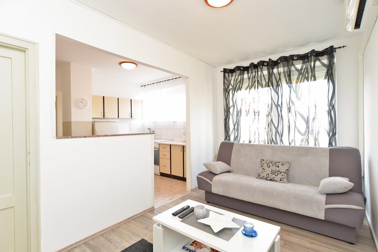 Apartment Branko 1601 Fazana Exterior photo